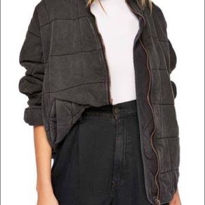 FREE PEOPLE DOLMAN QUILTED KNIT JACKET 
COLOR:BLACK. Size XS